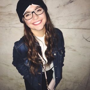 Meet your Posher, Jessica